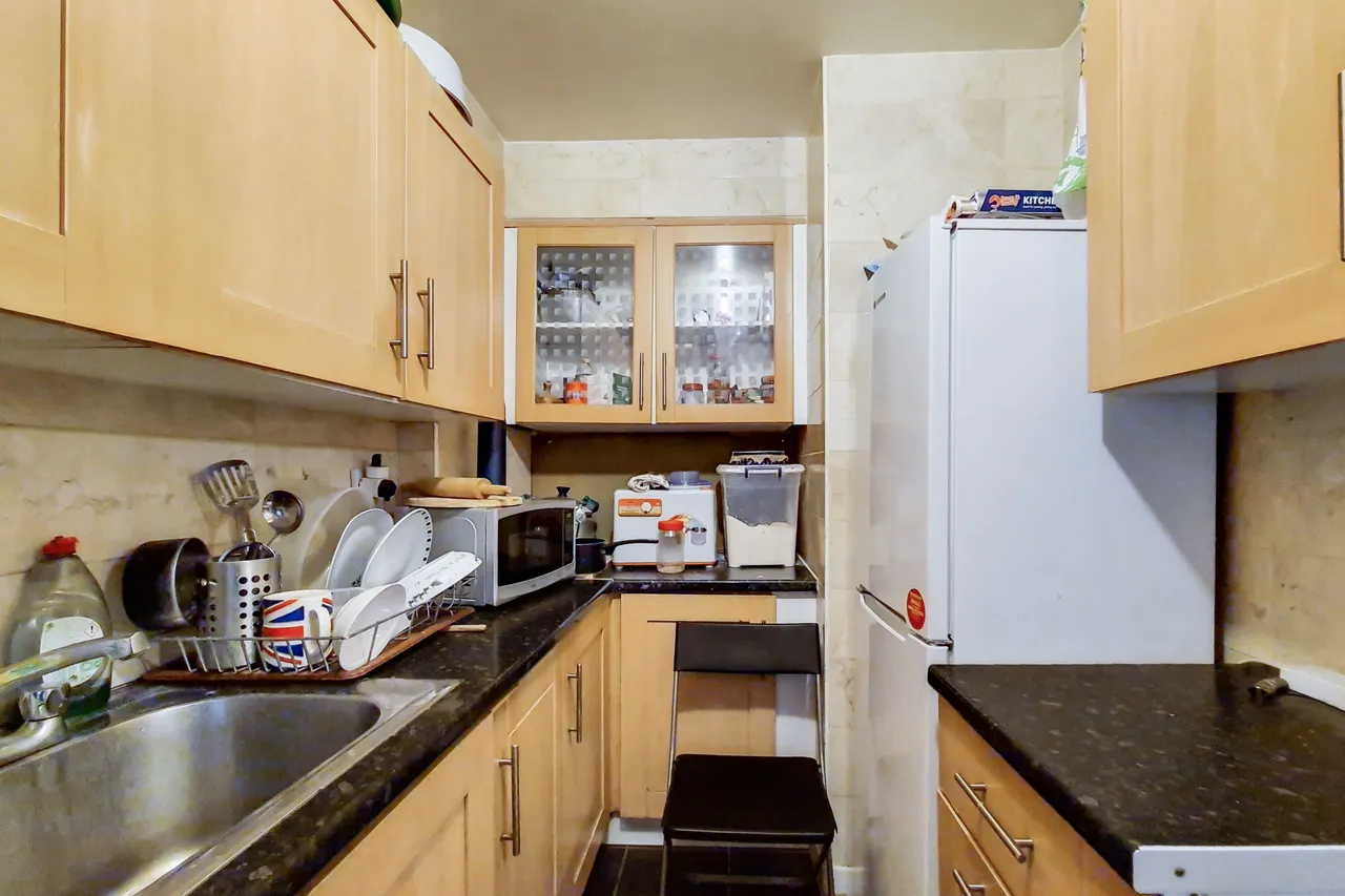 84 Redman House, Lant Street, London, photo 2