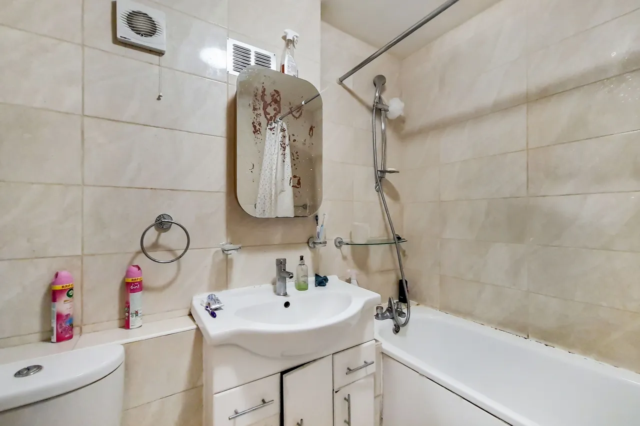 84 Redman House, Lant Street, London, photo 8