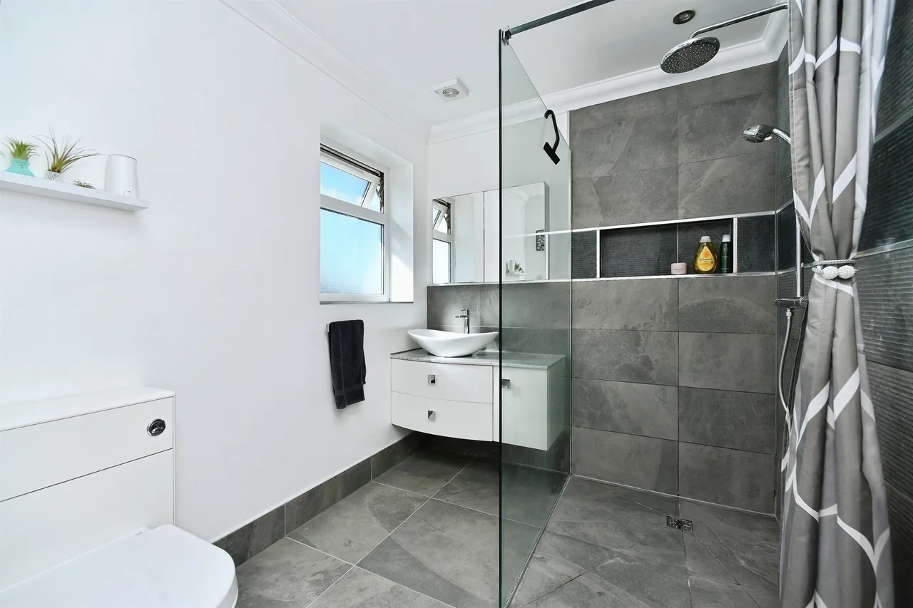 Friars Avenue, Peacehaven, BN10, photo 11