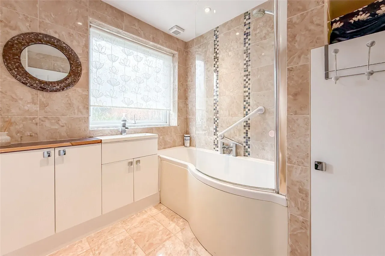 Bramble Close, Harpenden, Hertfordshire, AL5 4AN, photo 11