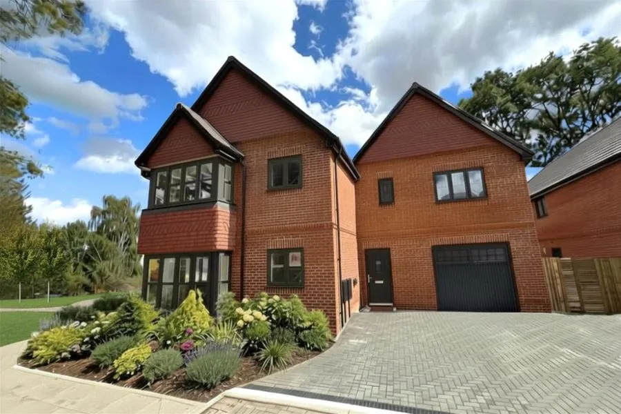 Alderhurst Close, Alderhurst, TW20, photo 20