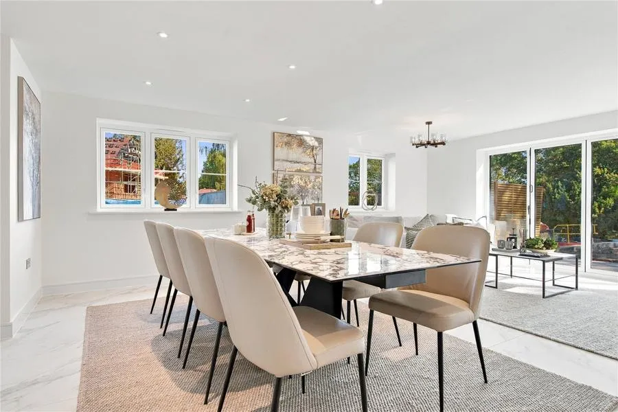 Alderhurst Close, Alderhurst, TW20, photo 10