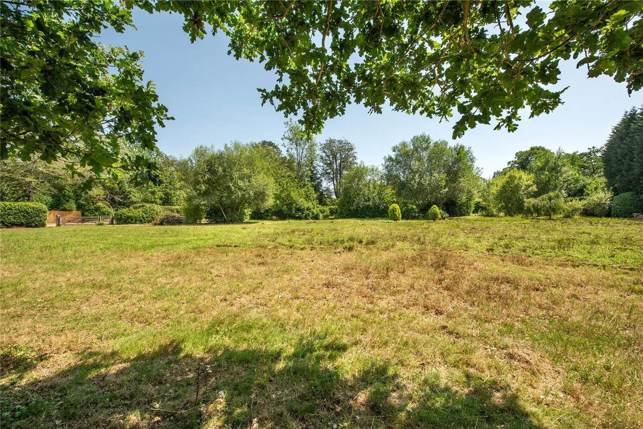 Ockley Road, Beare Green, RH5, photo 4