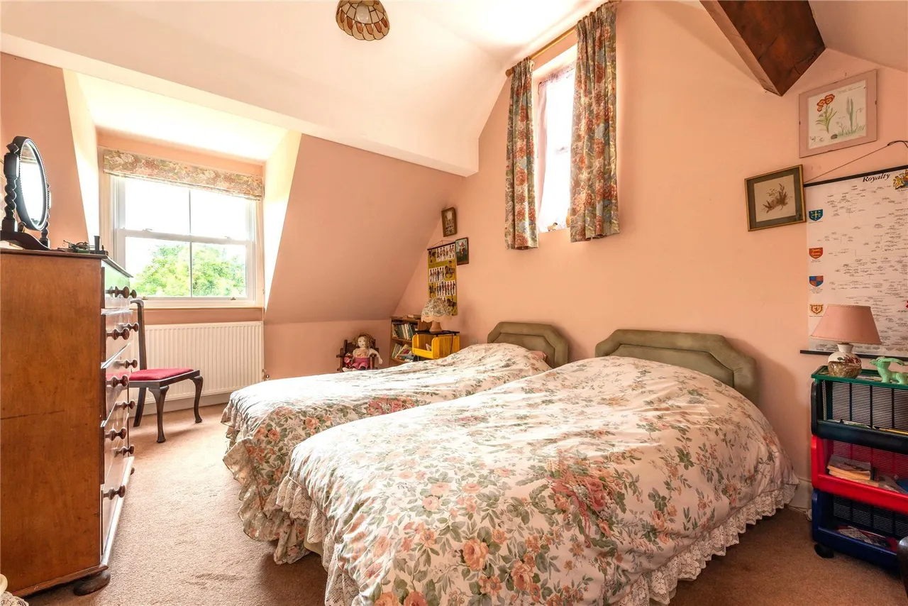 Ockley Road, Beare Green, RH5, photo 19