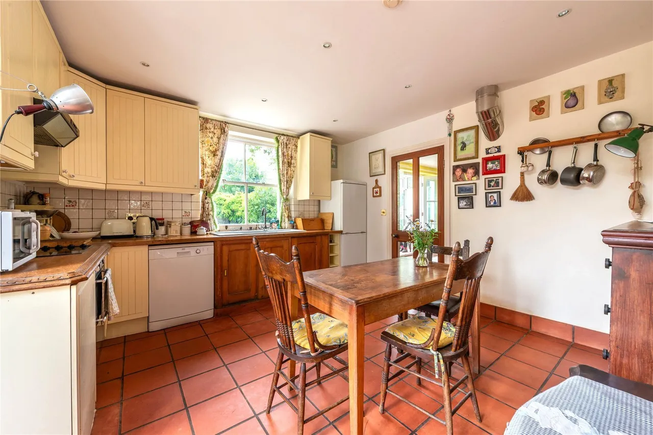 Ockley Road, Beare Green, RH5, photo 5