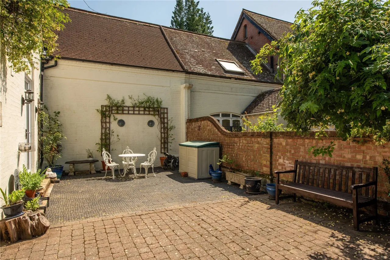 Ockley Road, Beare Green, RH5, photo 24