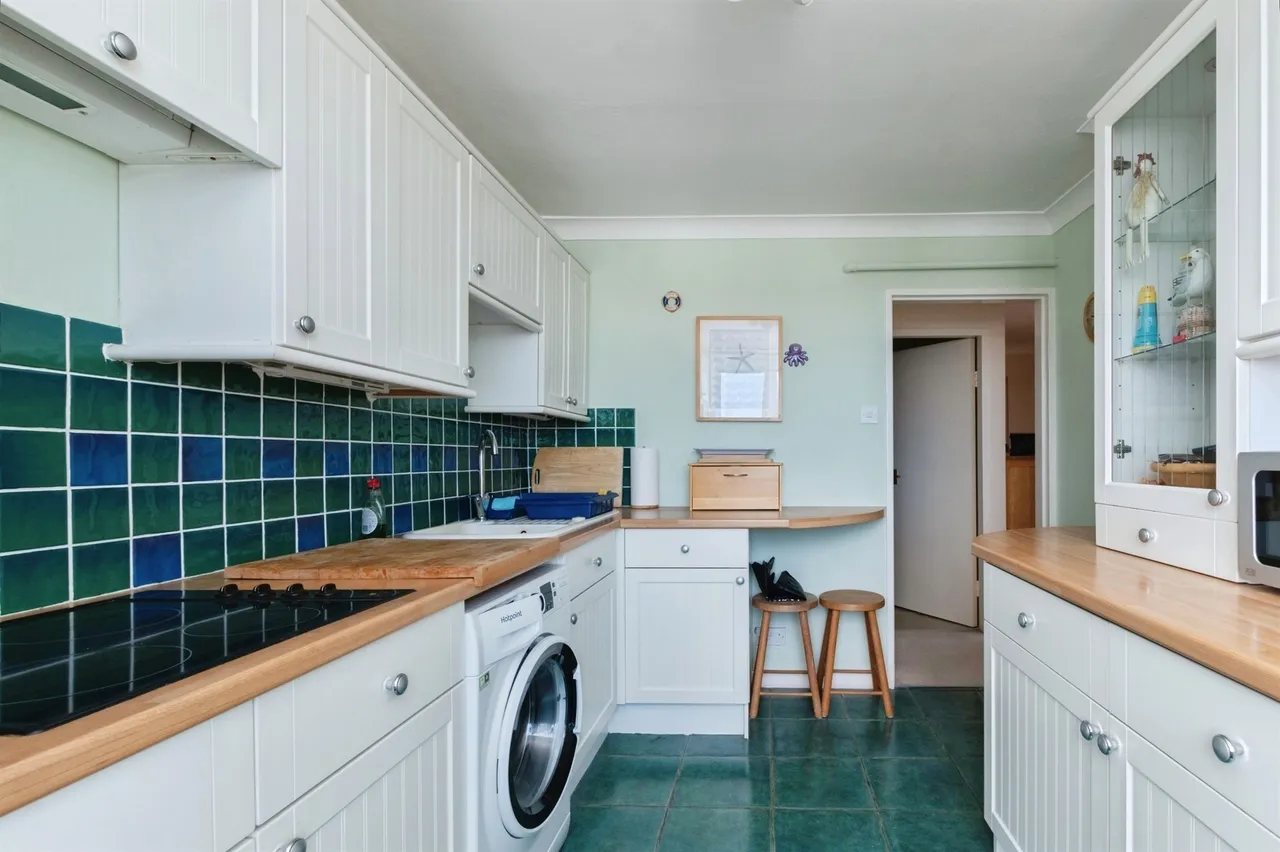 West Cliff Road, Bournemouth, BH2, photo 12