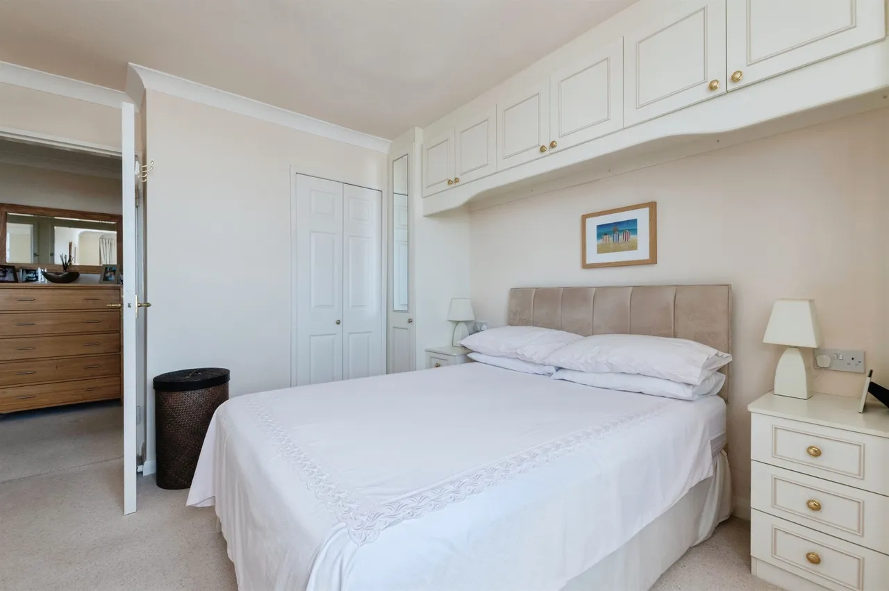 West Cliff Road, Bournemouth, BH2, photo 11