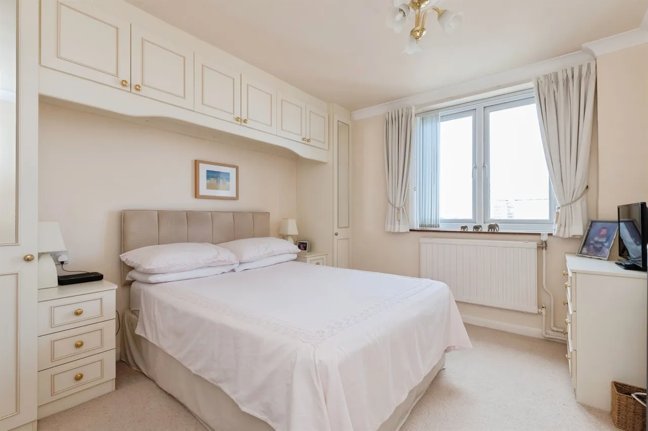 West Cliff Road, Bournemouth, BH2, photo 3