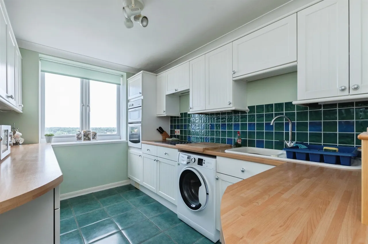 West Cliff Road, Bournemouth, BH2, photo 5