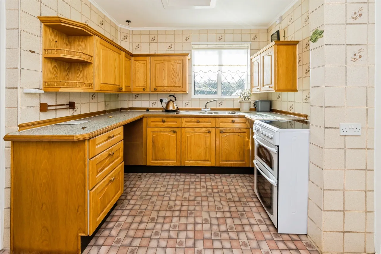 Eastern Road, Wivelsfield Green, RH17, photo 7