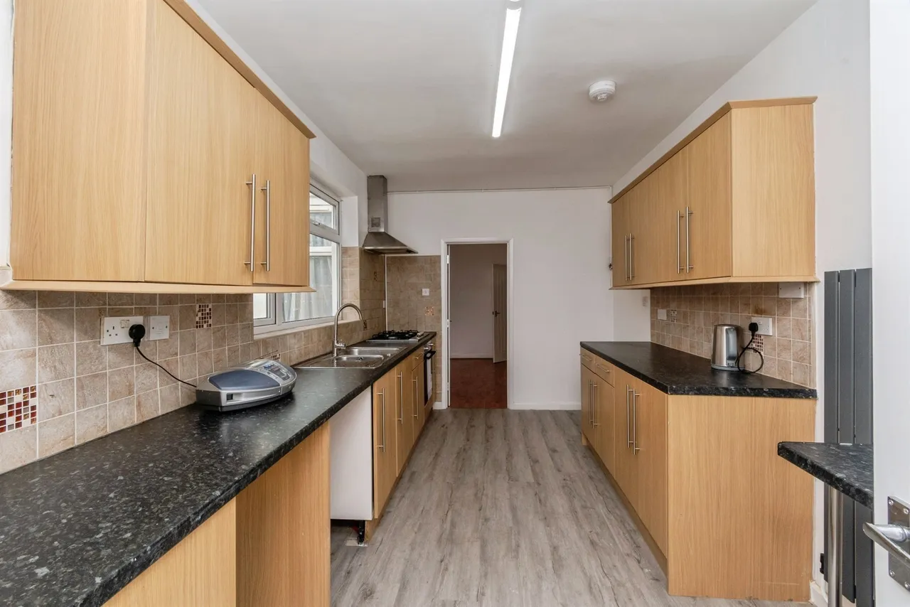 Bushbury Road, Bushbury, Wolverhampton, photo 3