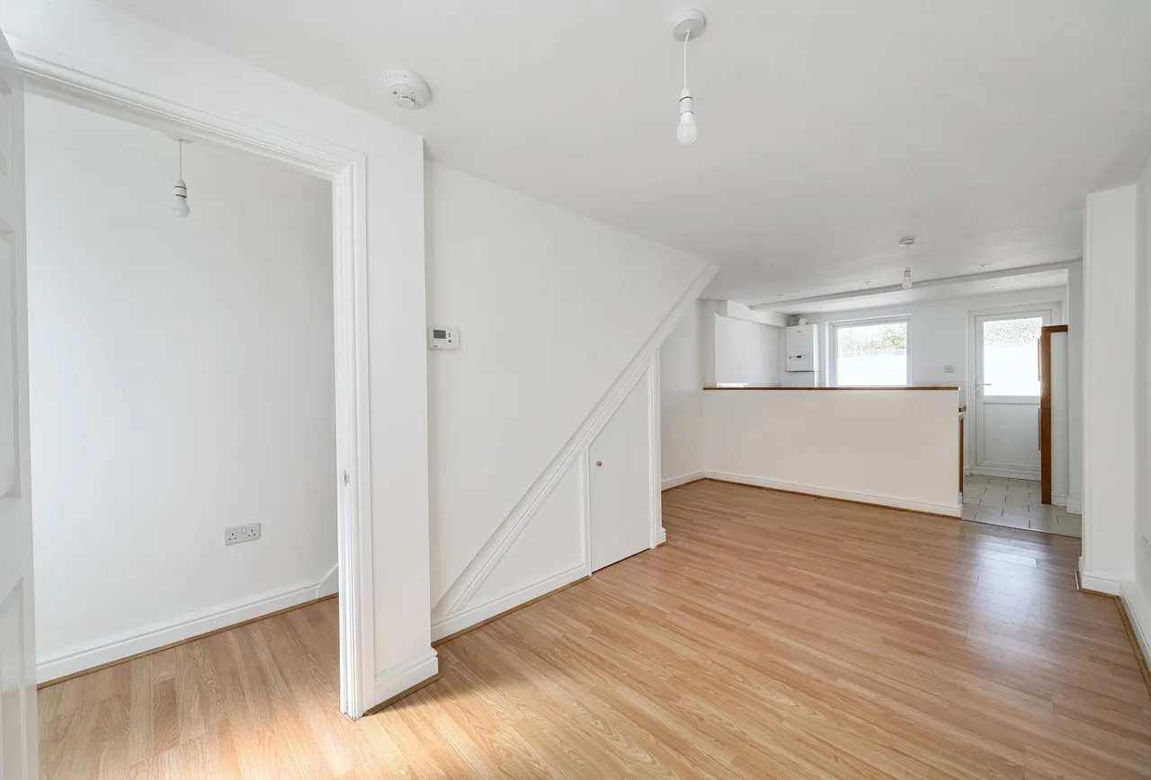 Whitehart Street, Cheltenham, GL51 9ER, photo 2