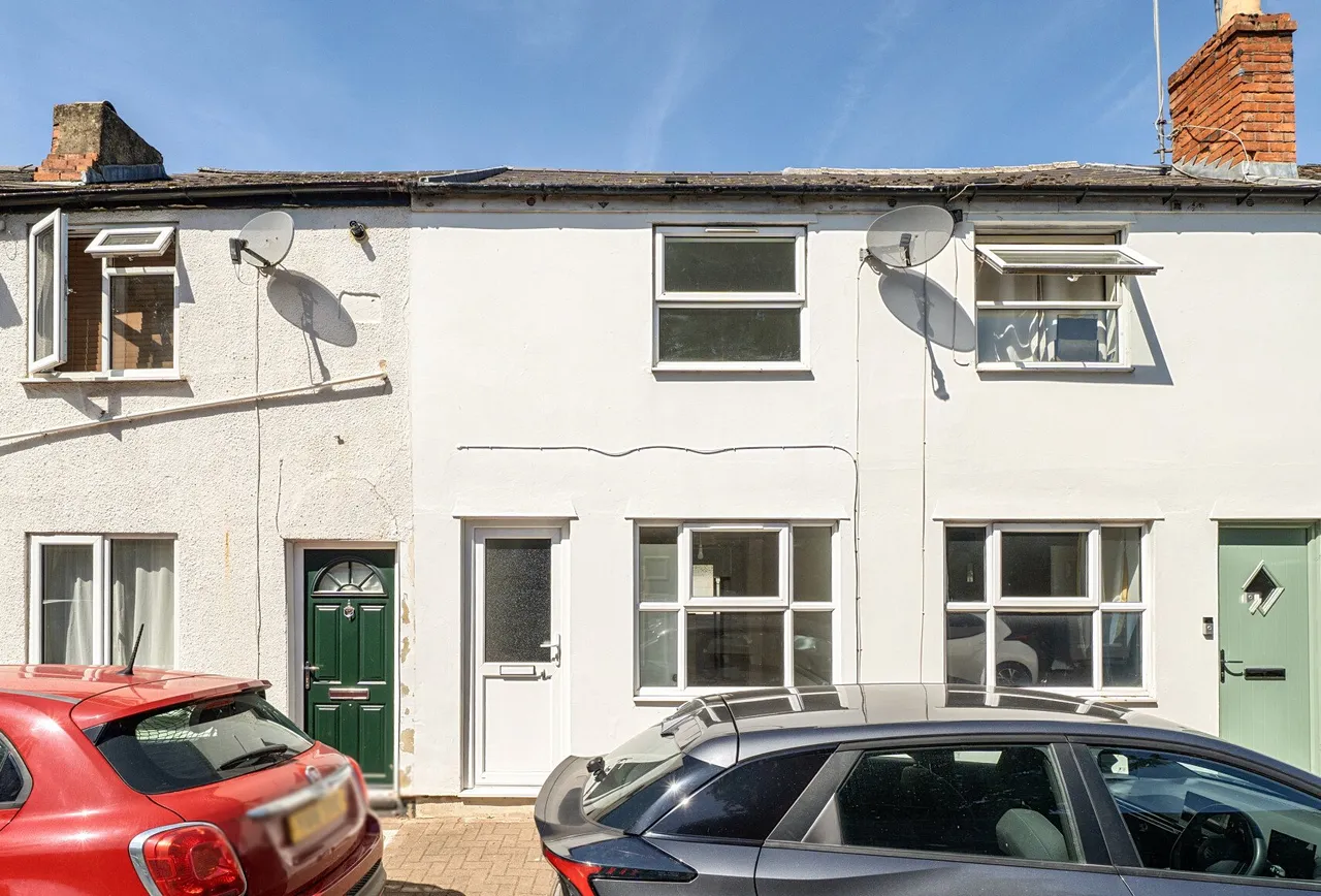 2 bed house for sale — Whitehart Street, Cheltenham, GL51 9ER