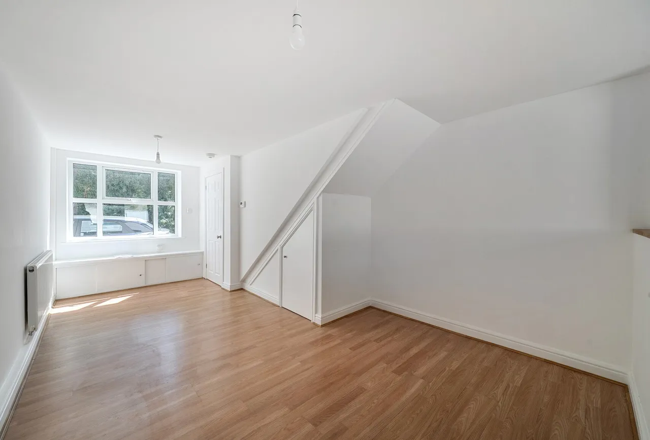 Whitehart Street, Cheltenham, GL51 9ER, photo 3