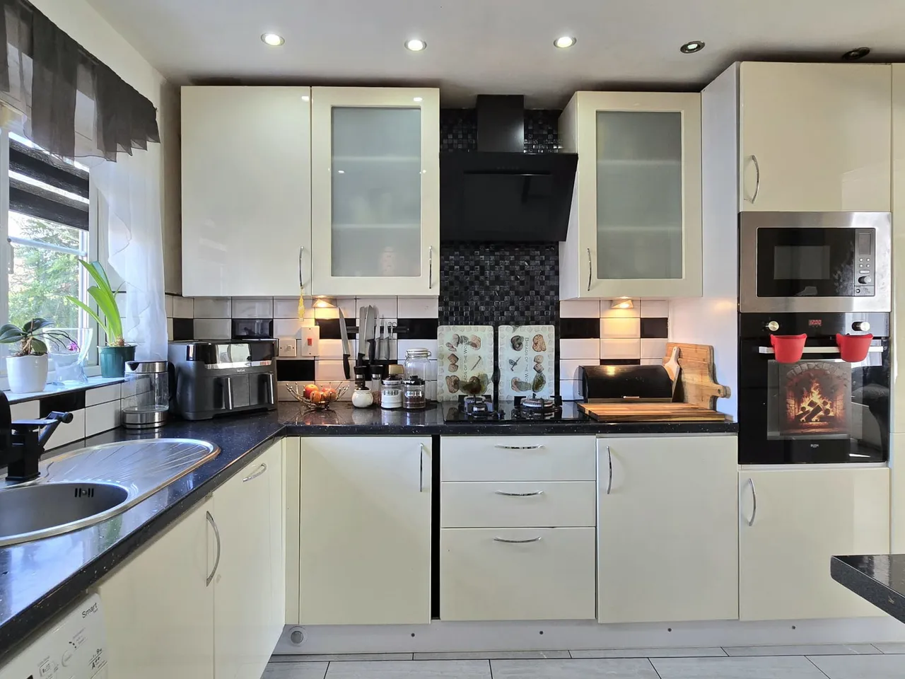 Lowry Close, Corby, NN18, photo 13