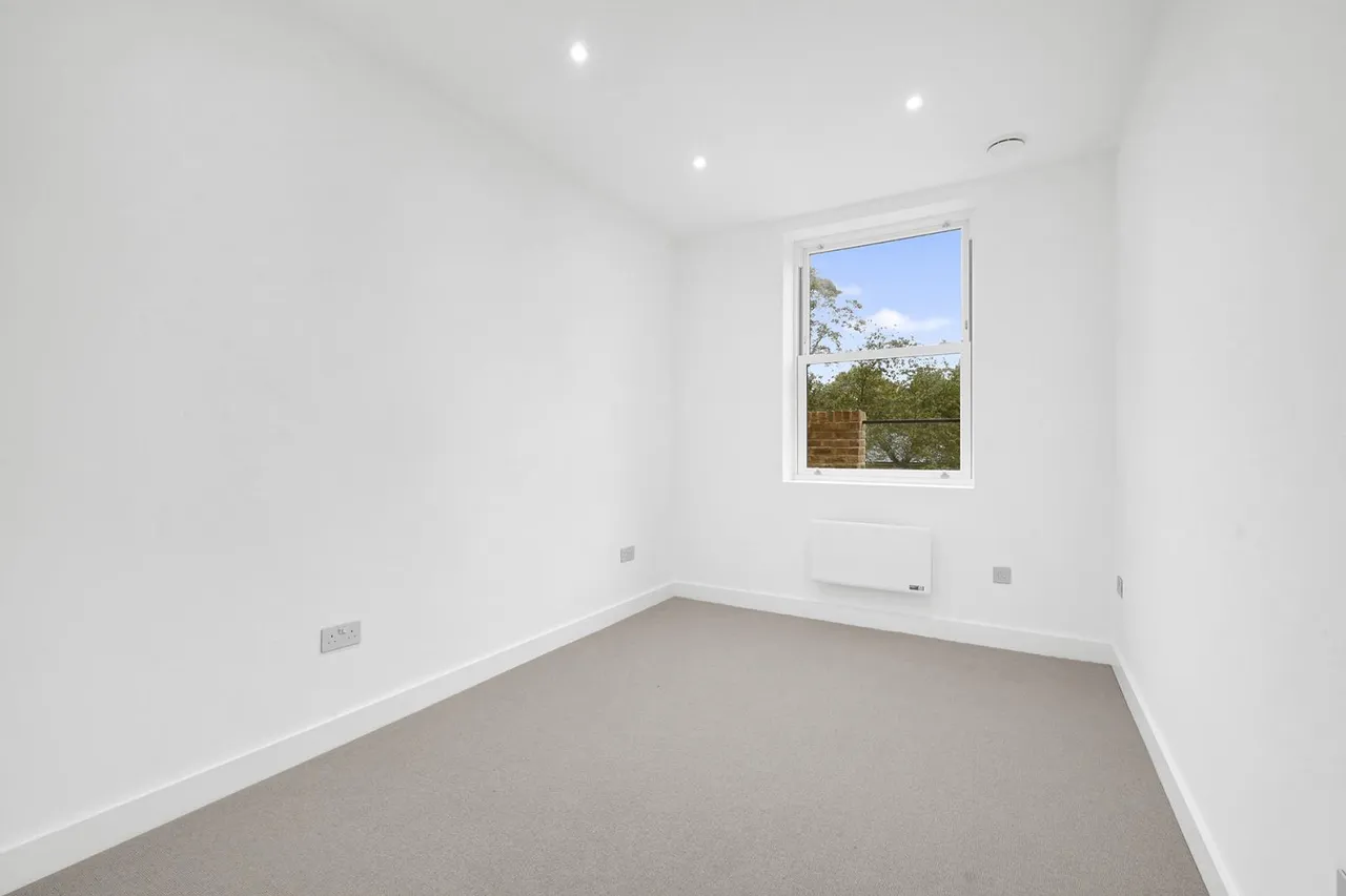 Gordon Road, London, W5 2AR, photo 3