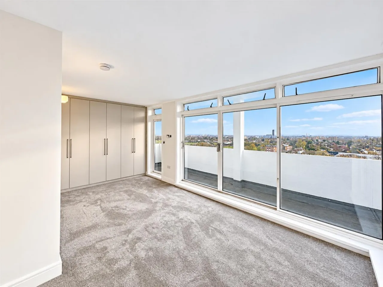 bed Flat, Penthouse For SaleWestbourne House, TW5, photo 5