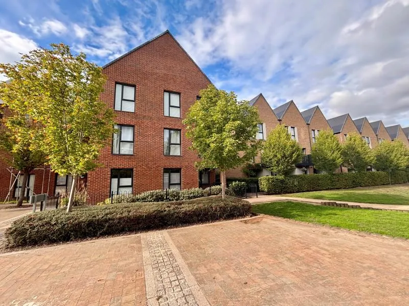 Upton Walk, Ketley, photo 9