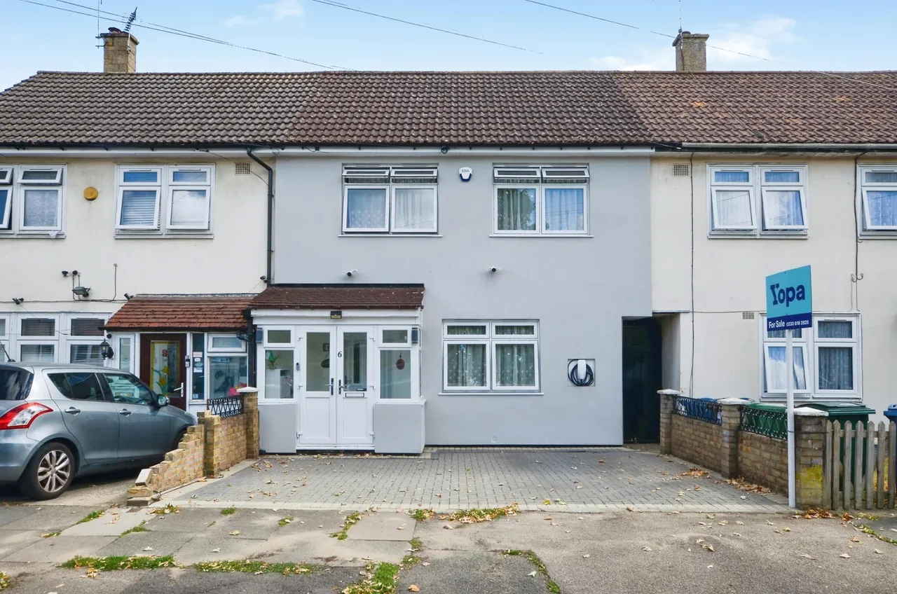 4 bed house for sale, Tillotson Road, Harrow, HA3