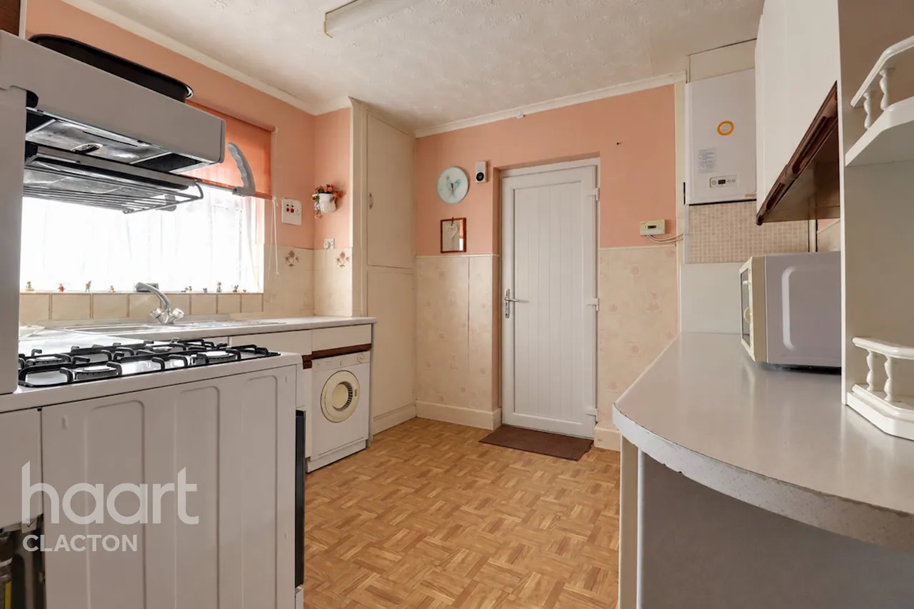 Oakleigh Road, Clacton-On-Sea, CO15, photo 5
