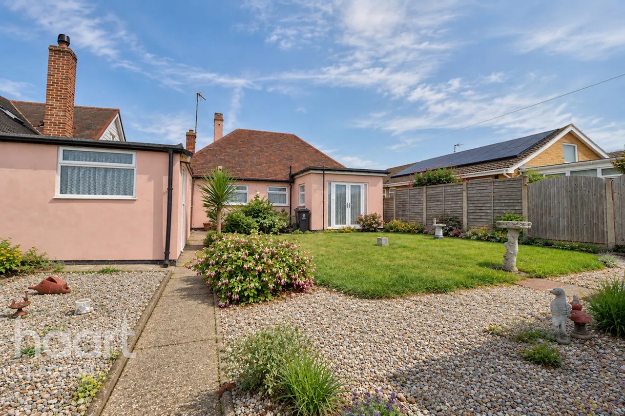 Oakleigh Road, Clacton-On-Sea, CO15, photo 10