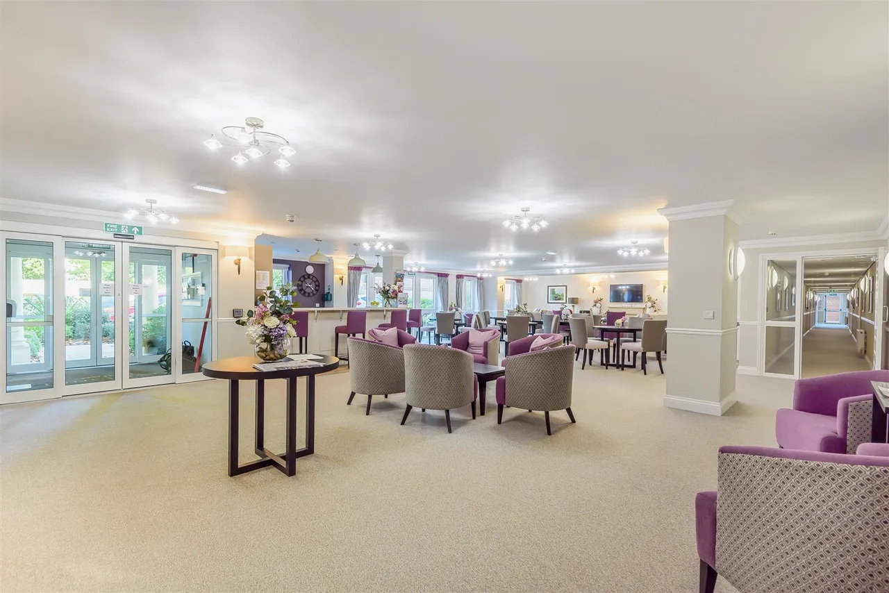 North Place, Cheltenham, GL50, photo 8