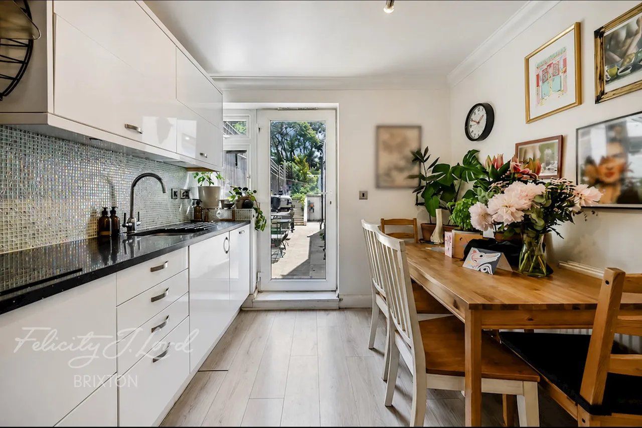 Millbrook Road, London, photo 7