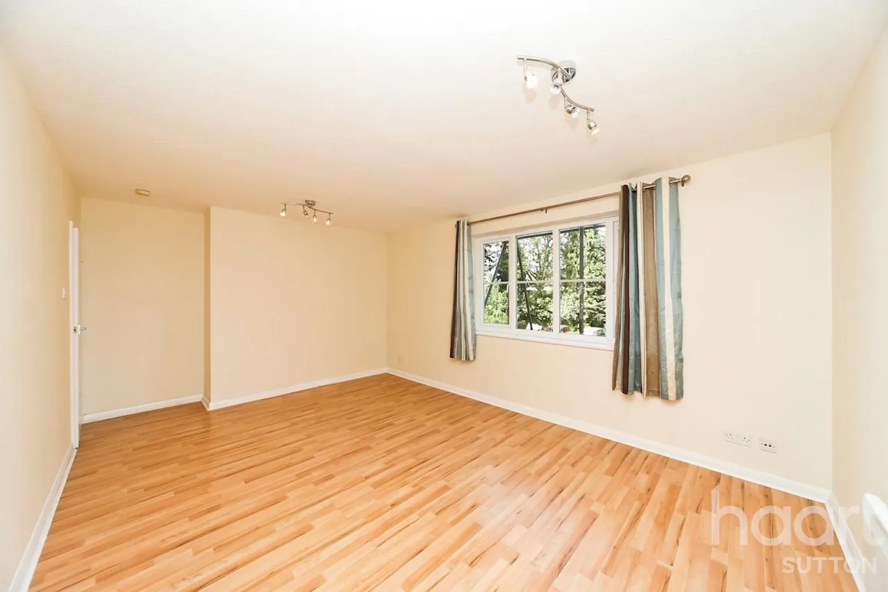 Overton Road, SM2, photo 4