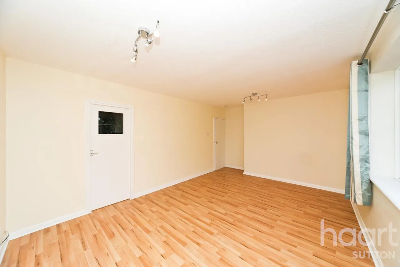 Overton Road, SM2, photo 3