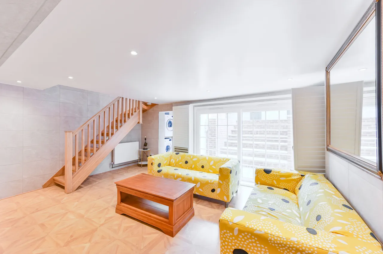 Ground Floor And Basement Flat, 42 Offord Road, London, photo 2