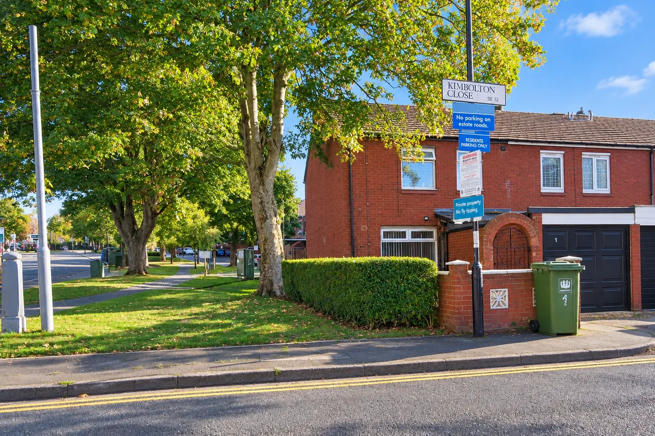 4 bed house to rent, Kimbolton Close, SE12