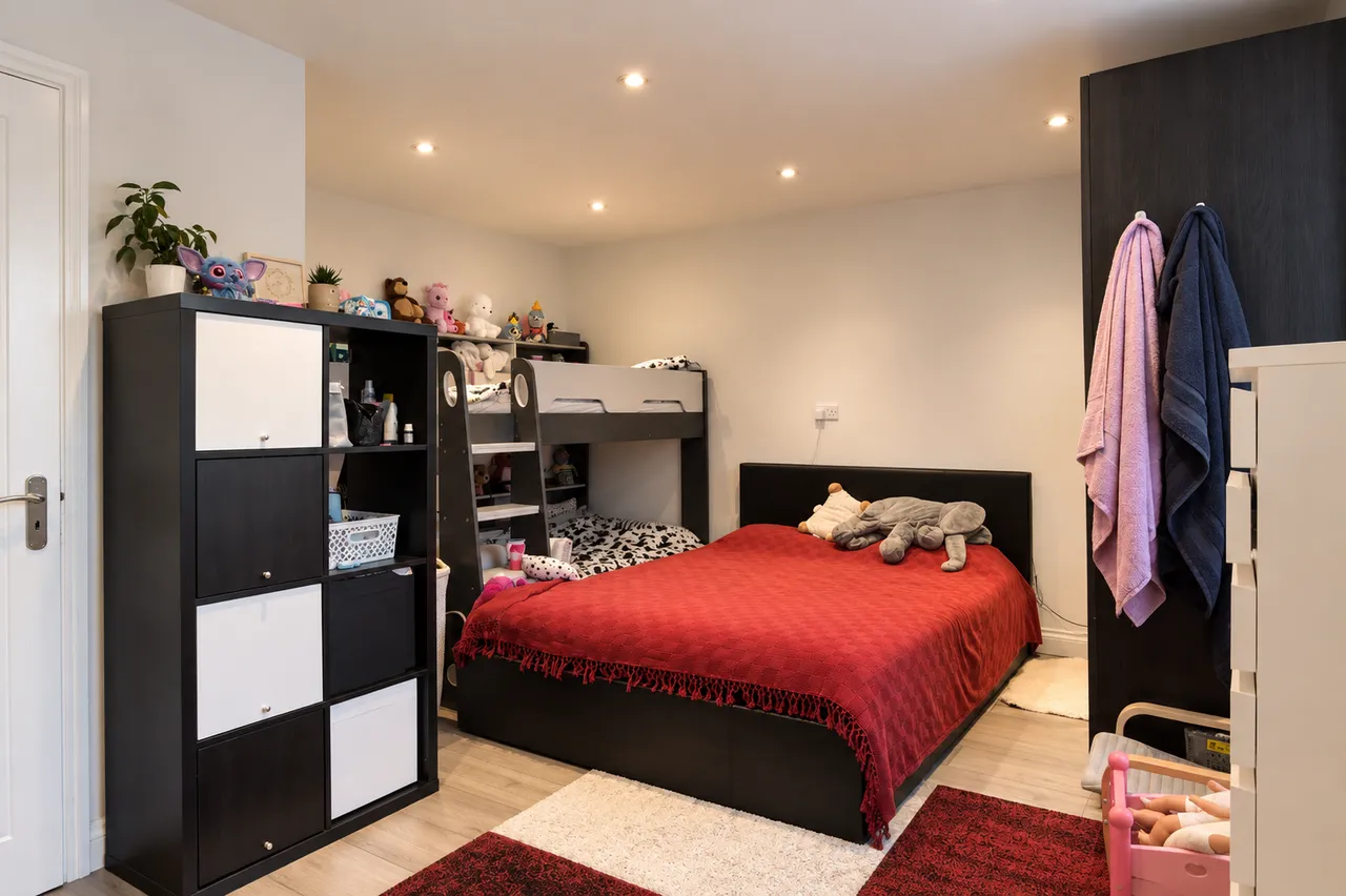 Kimbolton Close, SE12, photo 3