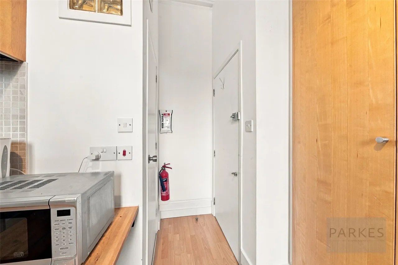 Belgrave Road, London, SW1V 2BL, photo 8