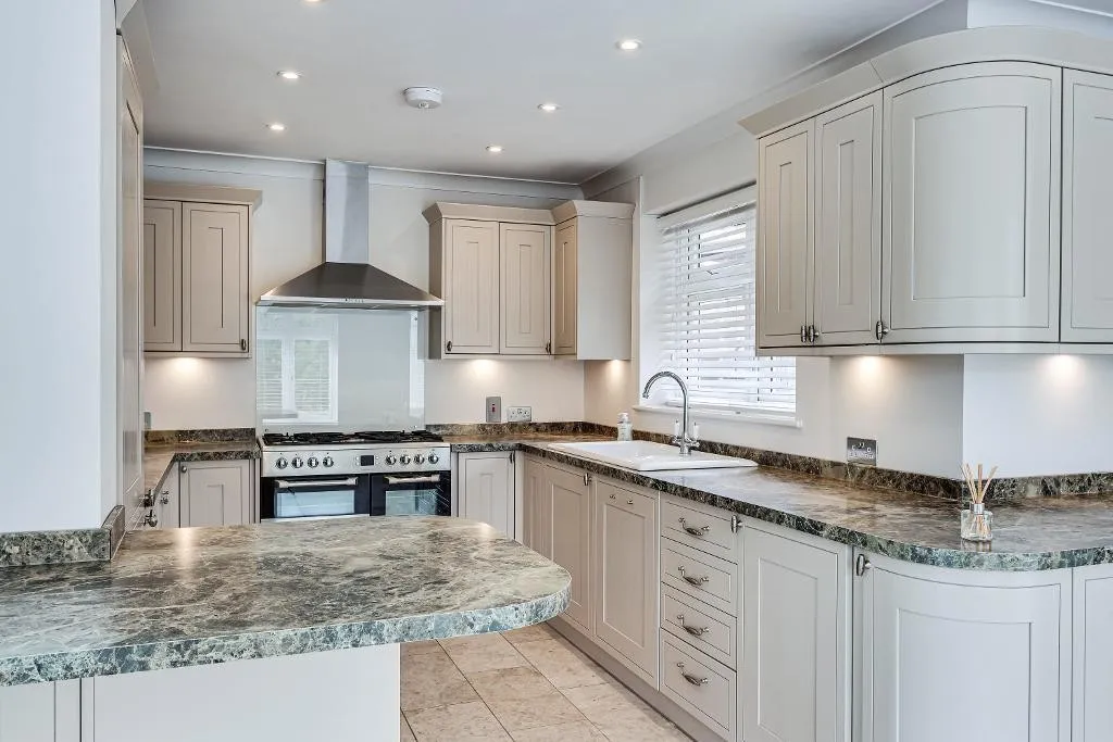 Parsonage Close, Warlingham, photo 10