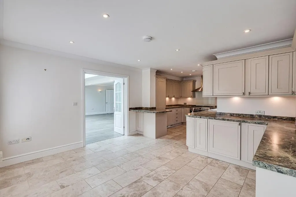 Parsonage Close, Warlingham, photo 12