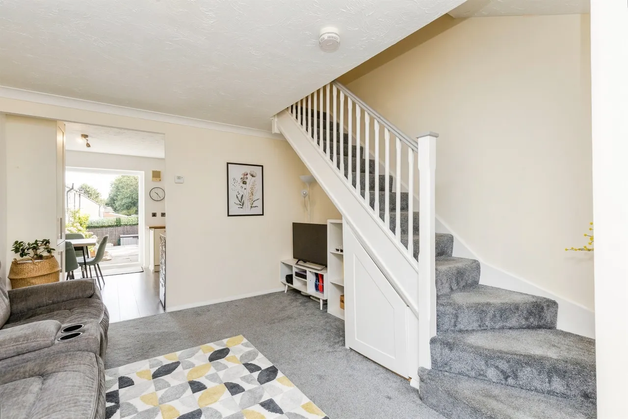 Vancouver Drive, Crawley, RH11, photo 6