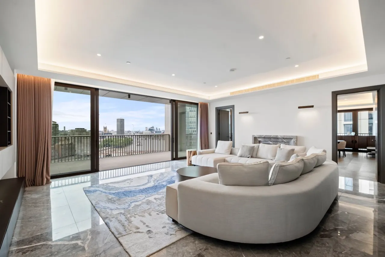 6 bed flat to rent, Oak Lane, London, SW8
