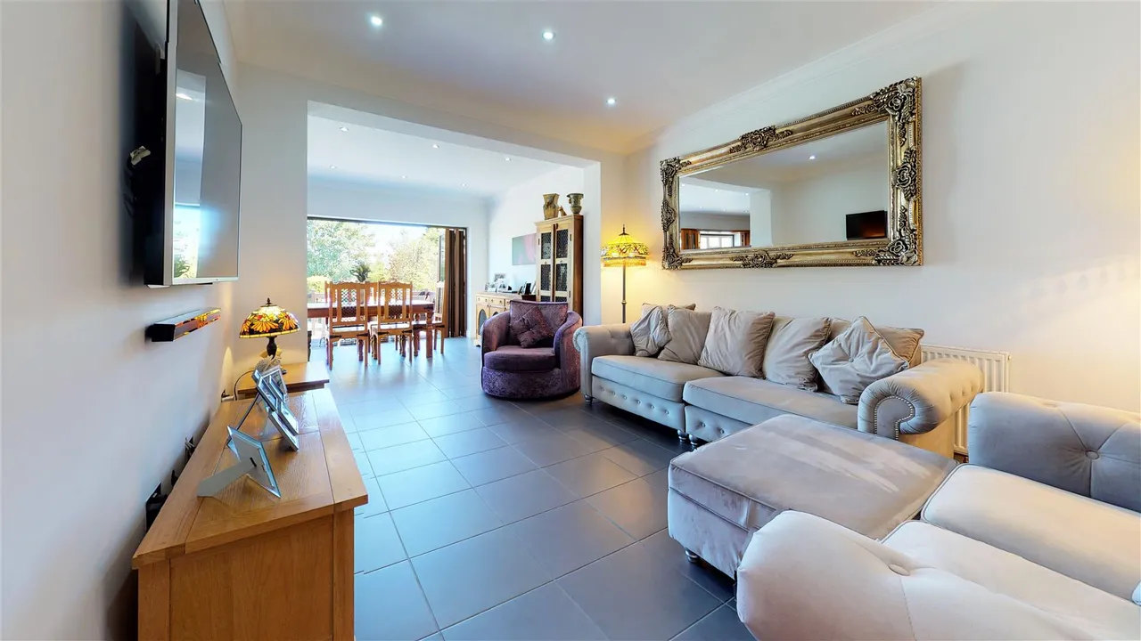 Hillcrest Road, Loughton, photo 10
