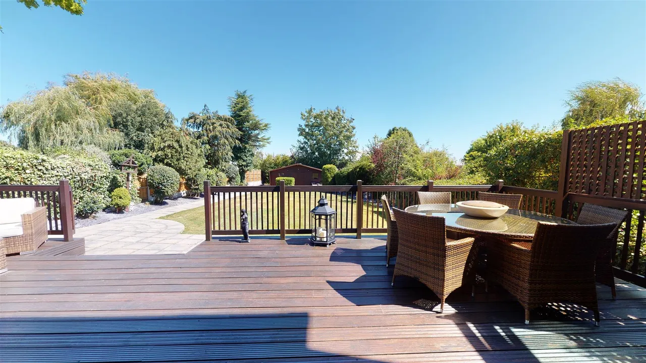 Hillcrest Road, Loughton, photo 2