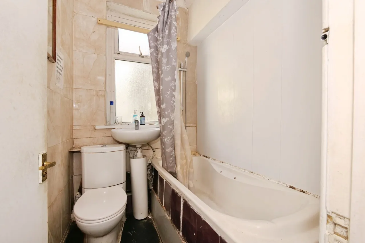 Dolphin Street, Newport, NP20, photo 13