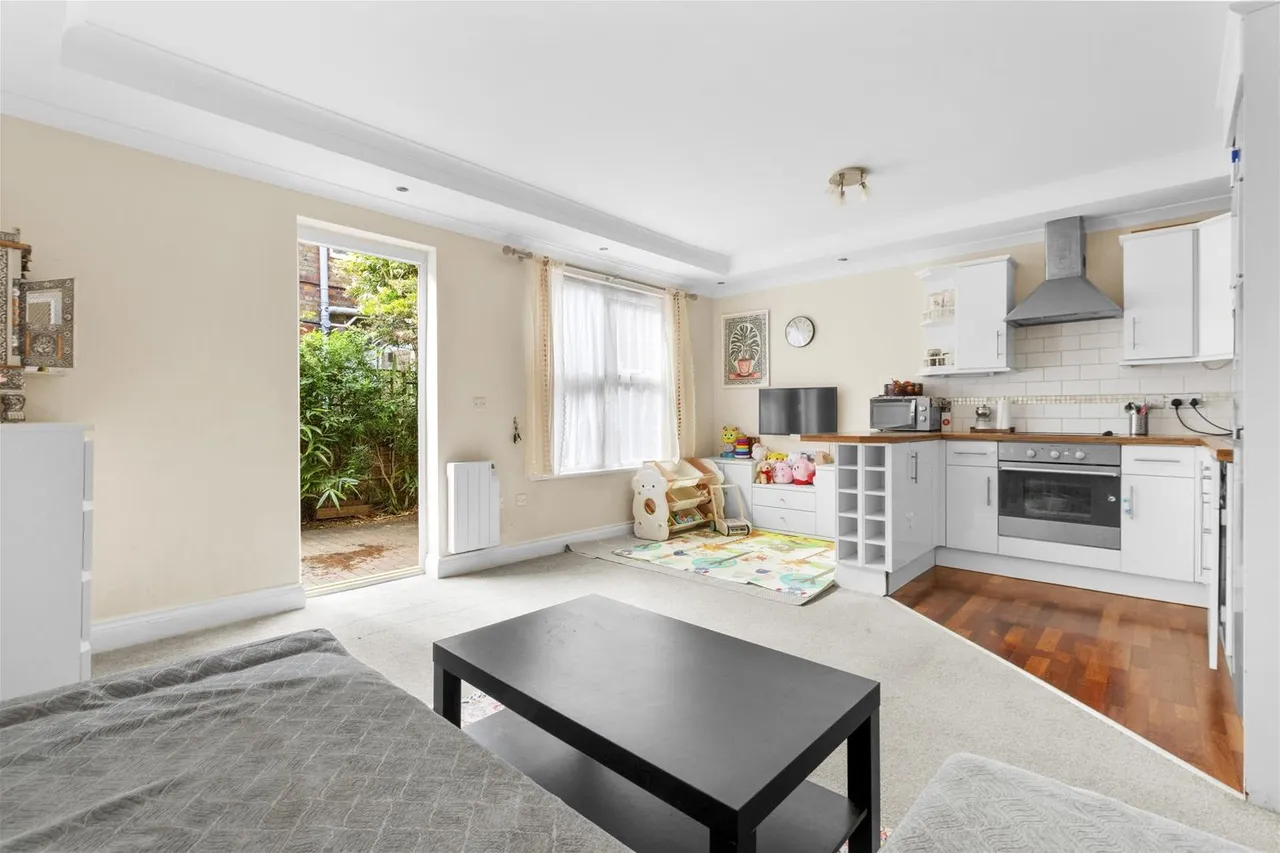 London Road, High Wycombe, HP11, photo 6