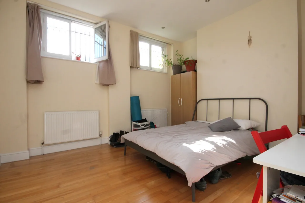 Seven Sisters Road, Islington, N7, photo 6