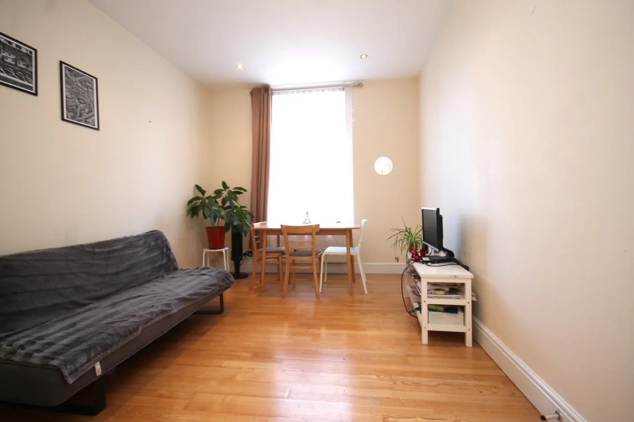 Seven Sisters Road, Islington, N7, photo 2