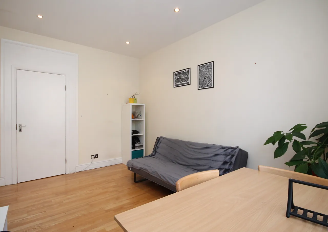 Seven Sisters Road, Islington, N7, photo 4