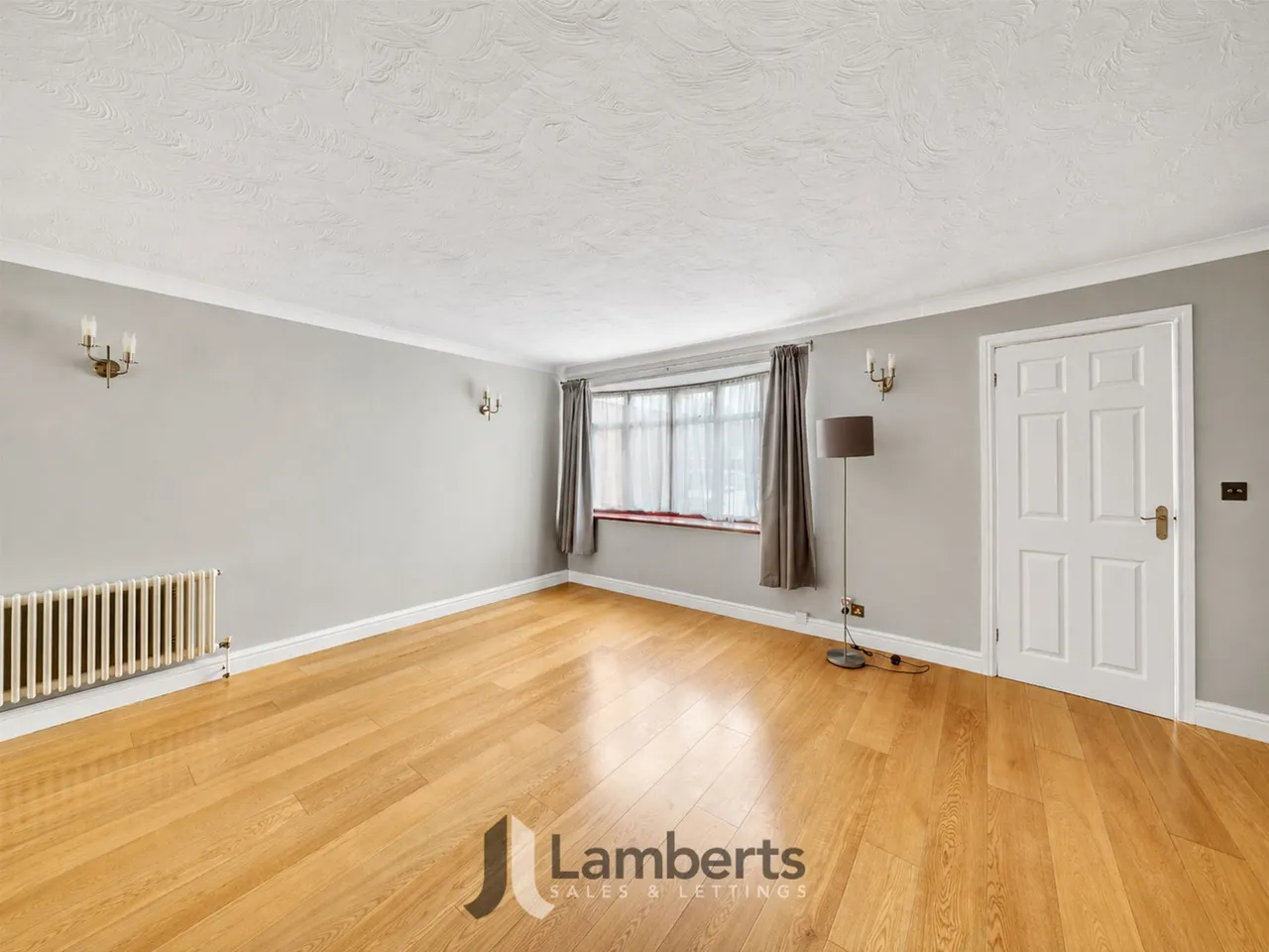 8 Albury Road, Studley, photo 3