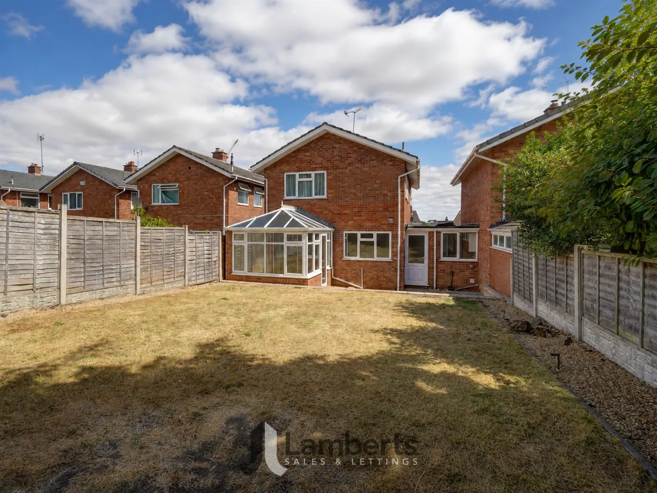 8 Albury Road, Studley, photo 17