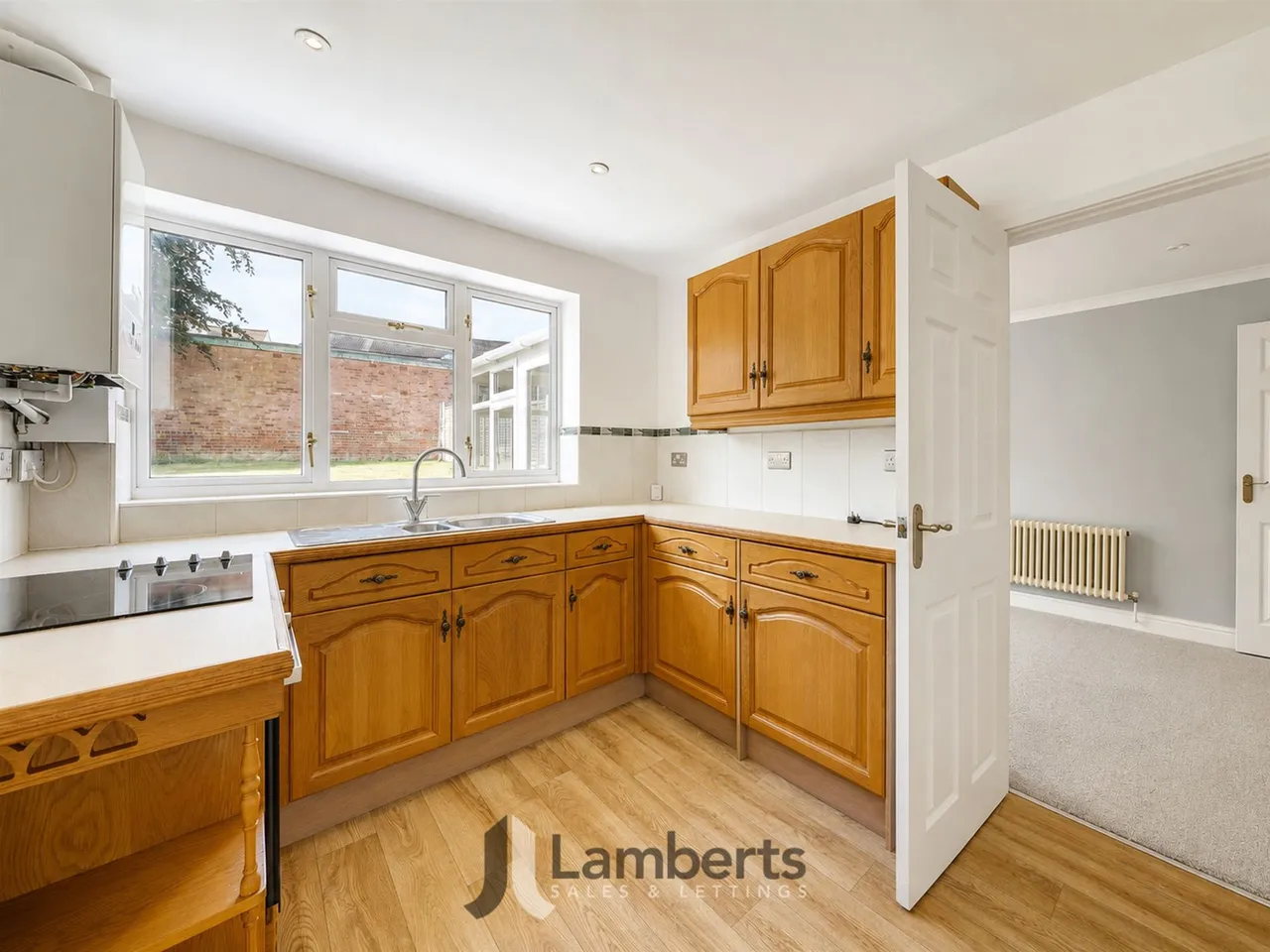 8 Albury Road, Studley, photo 9