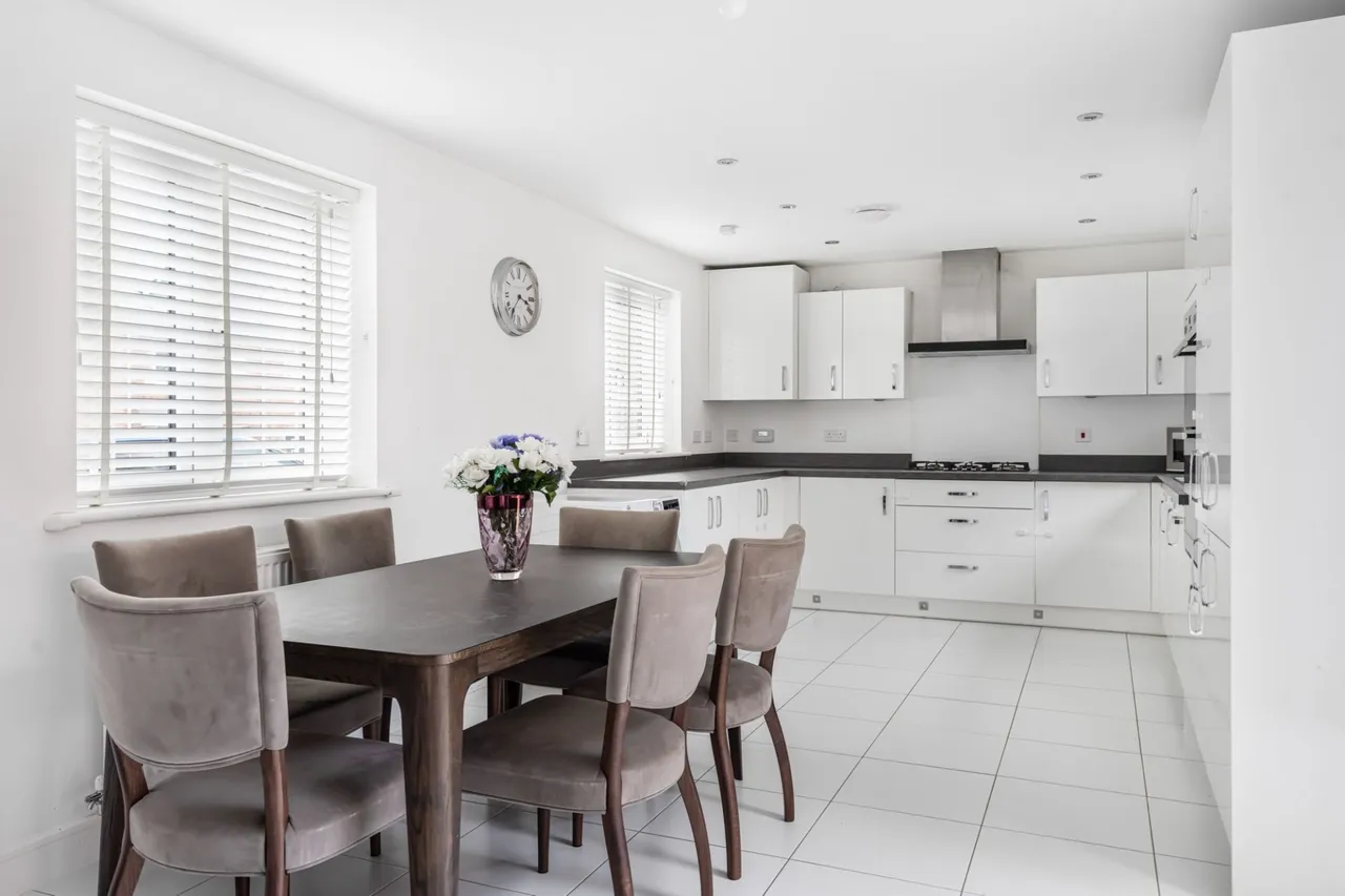 Doolittle Avenue, High Wycombe, HP11, photo 12