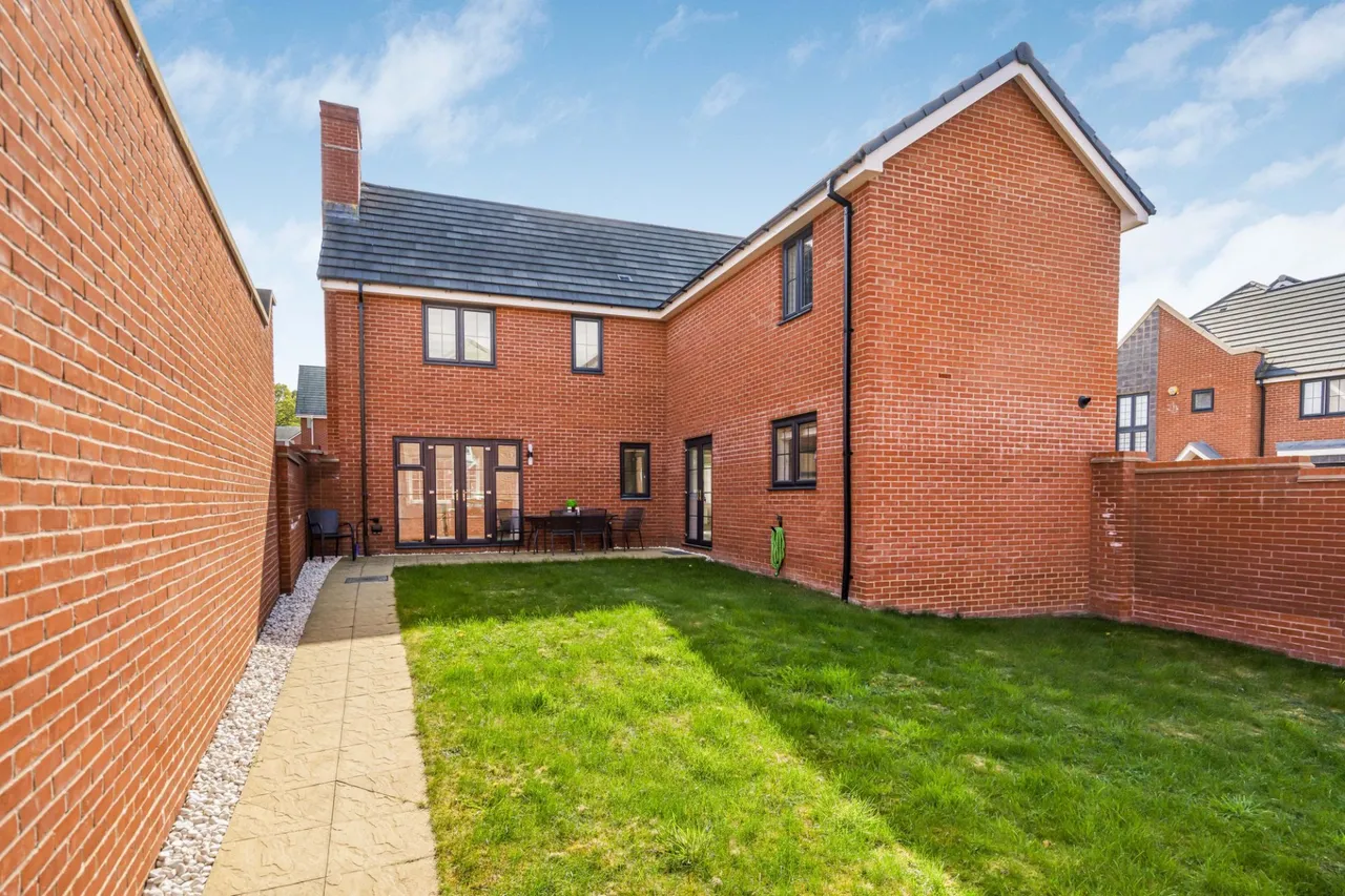 Doolittle Avenue, High Wycombe, HP11, photo 8